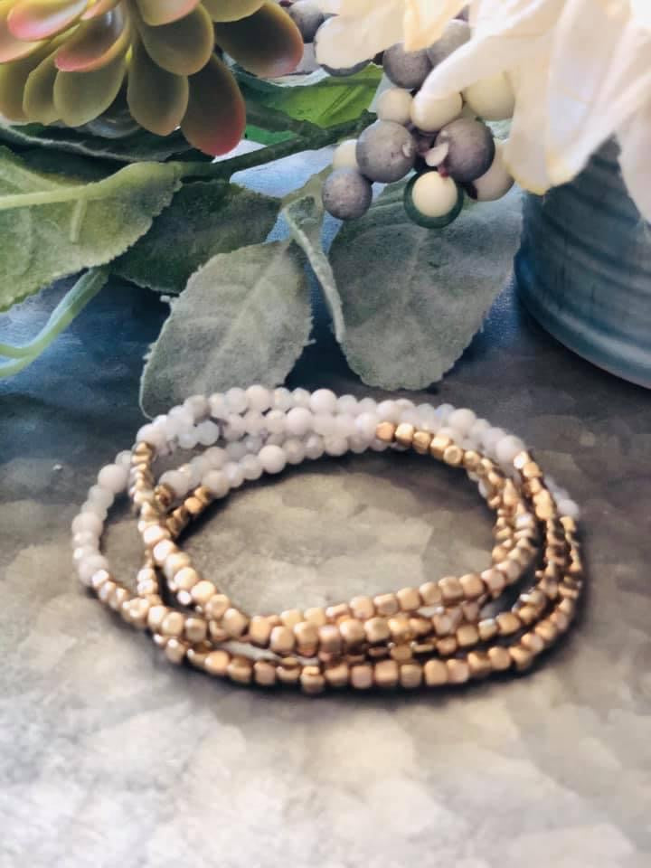 White & Gold Bracelet Set